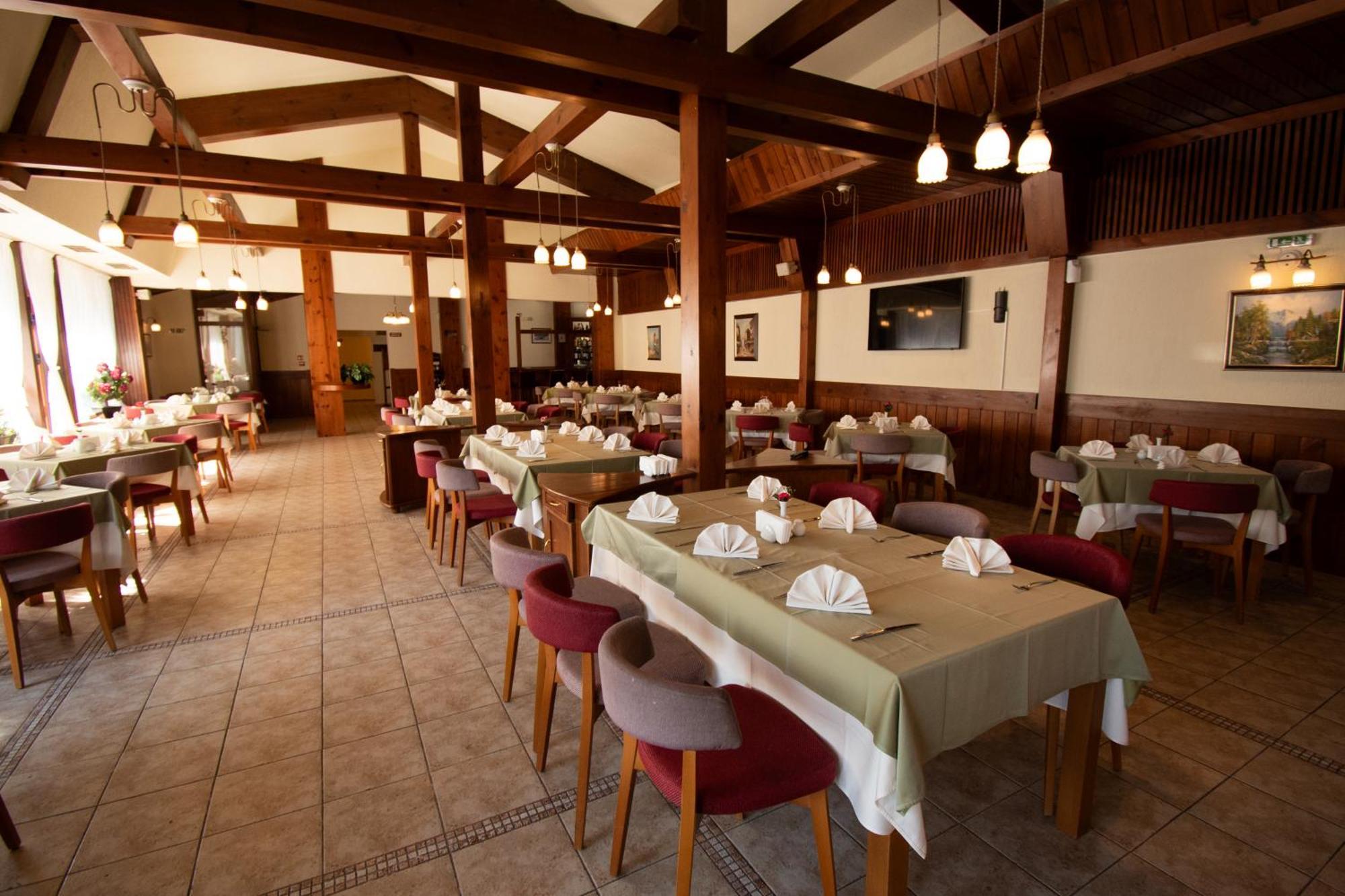 Hotel Pirin Bansko Exterior photo